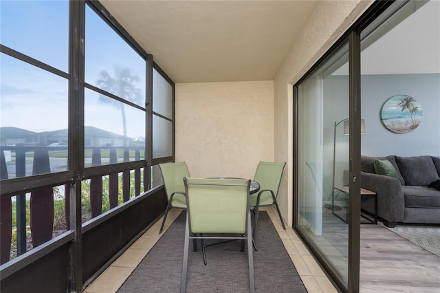 view of sunroom / solarium