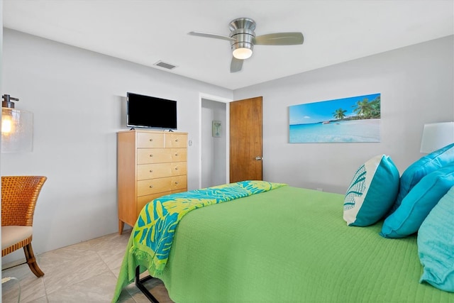 bedroom with ceiling fan