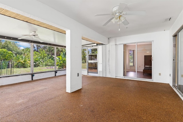 empty room featuring ceiling fan