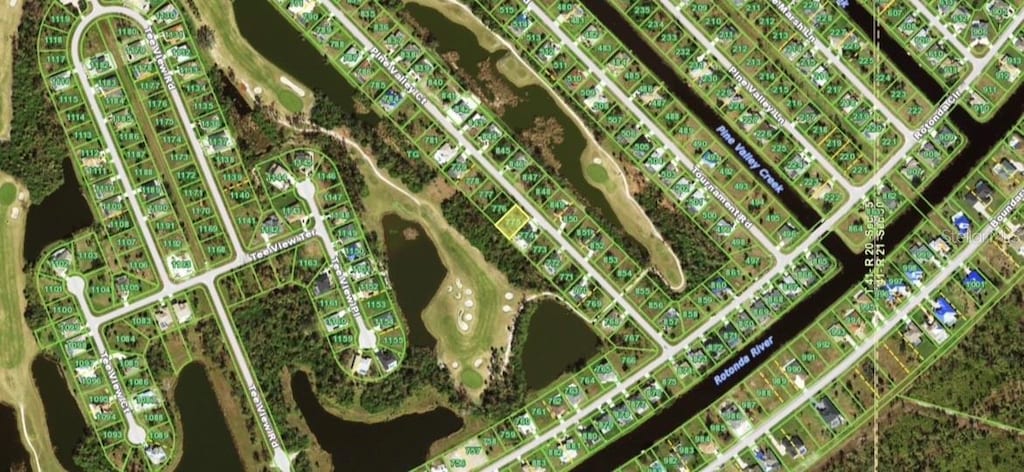 18 Pine Valley Ct, Rotonda West, FL 33947