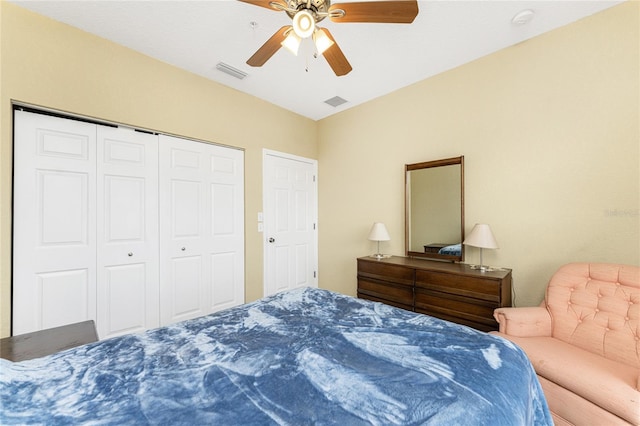 bedroom featuring ceiling fan