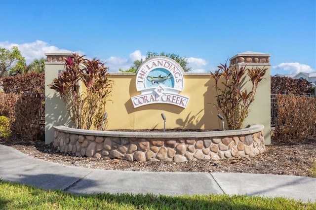 view of community / neighborhood sign