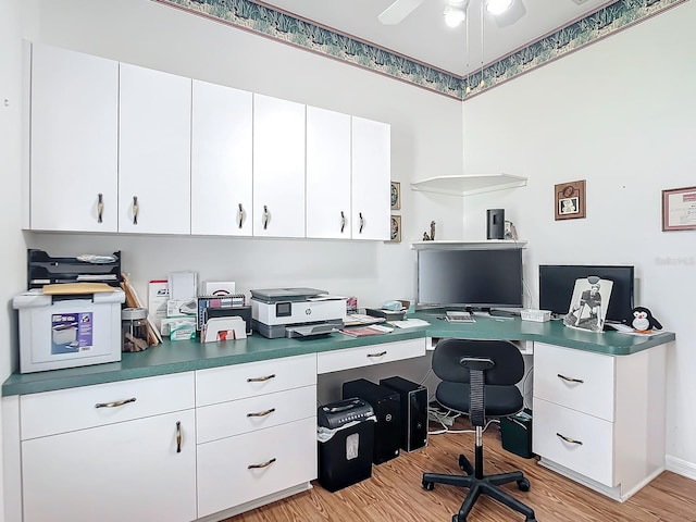 office area with light hardwood / wood-style floors and ceiling fan