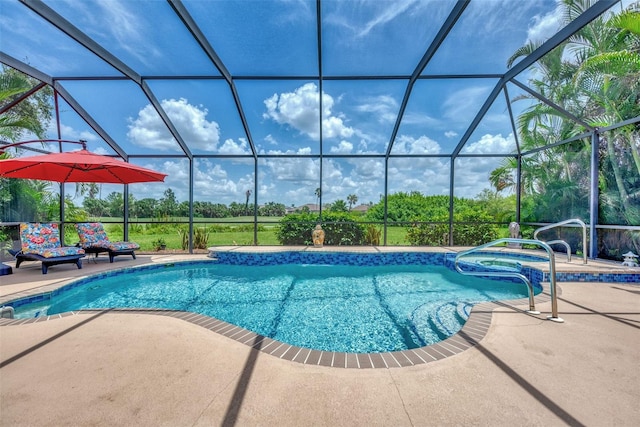 view of swimming pool featuring a patio area, glass enclosure, and a jacuzzi