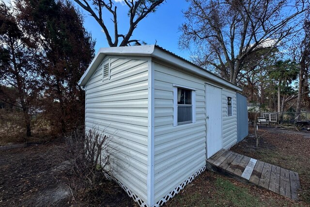 view of outbuilding