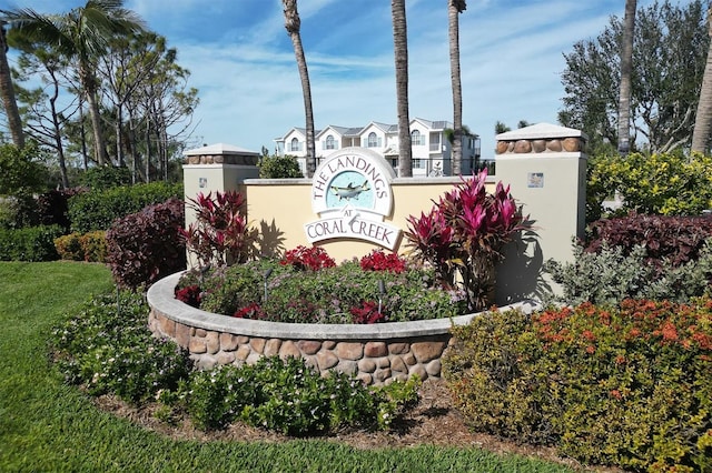 view of community / neighborhood sign