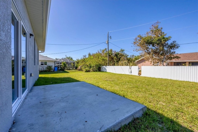 view of yard with a patio