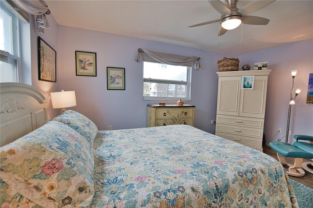 bedroom featuring ceiling fan