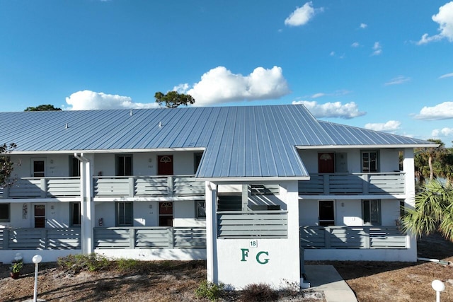 view of front facade