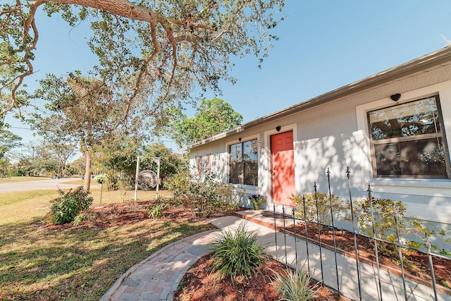 exterior space featuring a yard