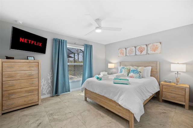 bedroom with ceiling fan