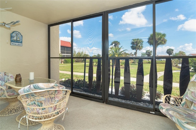 view of sunroom / solarium