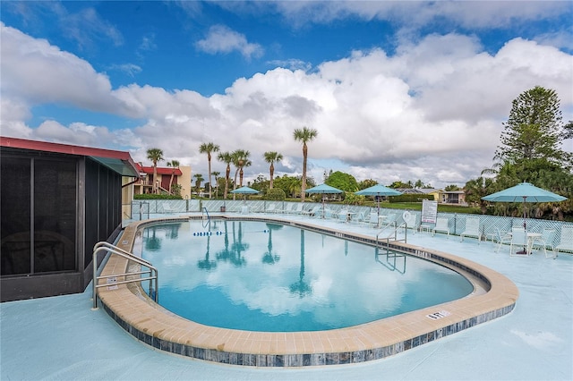 view of swimming pool