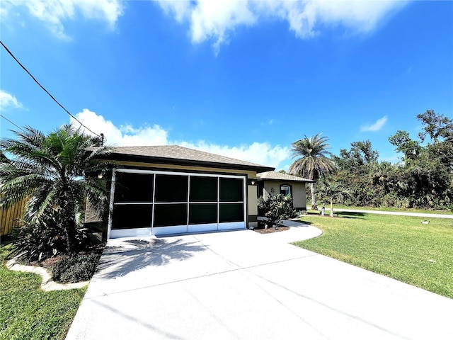 view of front of home with a front lawn