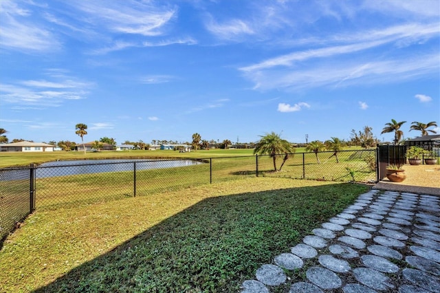 view of yard featuring a water view