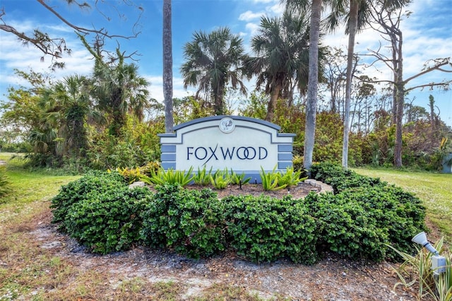 view of community / neighborhood sign