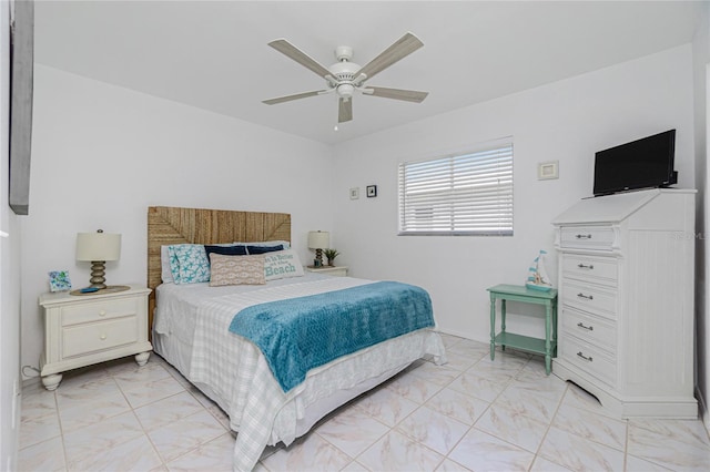 bedroom with ceiling fan