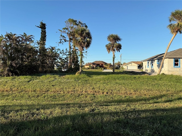 Listing photo 3 for 57 Mark Twain Ln, Rotonda West FL 33947