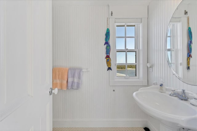 bathroom with sink