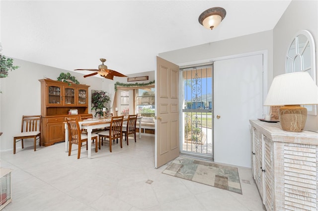 entryway featuring ceiling fan