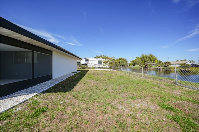 view of yard featuring a water view