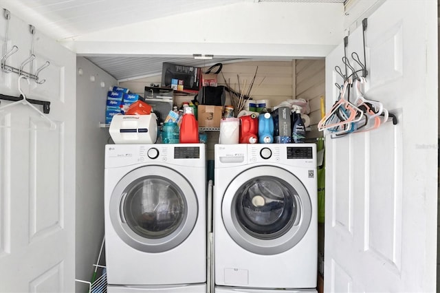 laundry room featuring washer and clothes dryer