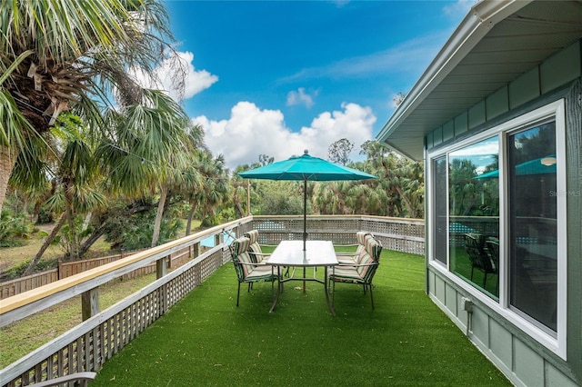 6341 Biggs St, Englewood, FL 34224 - balcony with outdoor dining area