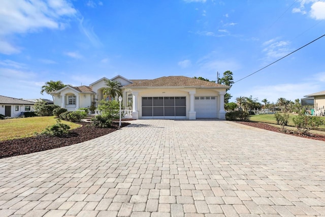 view of front facade with a garage