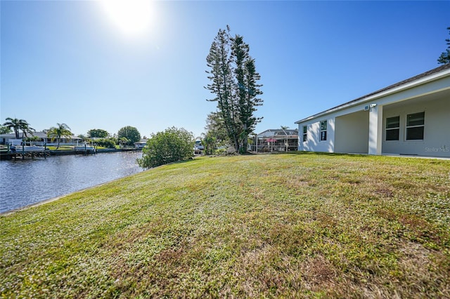 view of yard featuring a water view