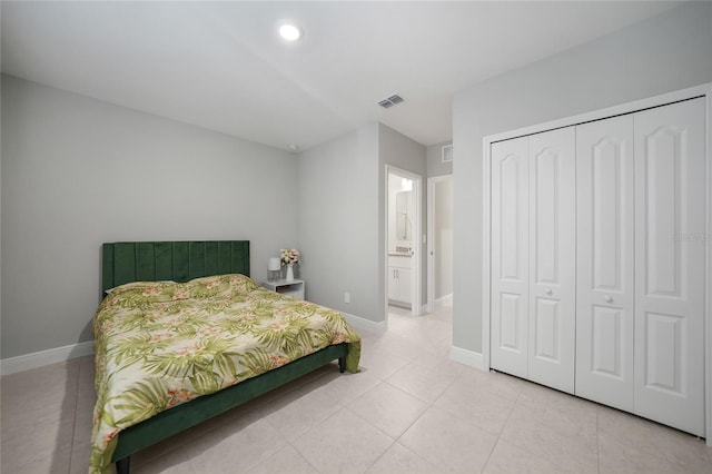 bedroom featuring a closet