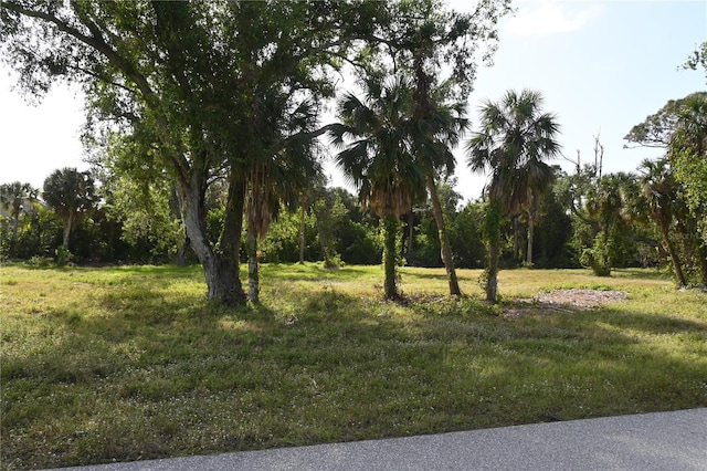 Listing photo 2 for 50 Tee View Ter, Rotonda West FL 33947