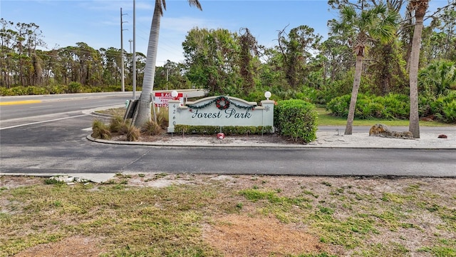 view of community / neighborhood sign