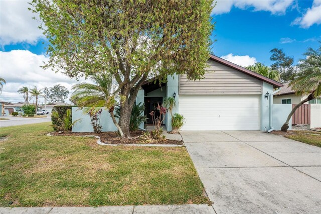 view of front of house with a front lawn