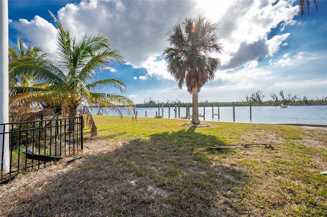 view of yard featuring a water view