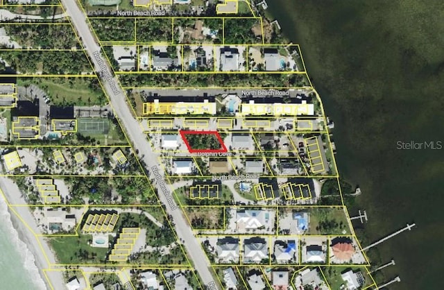 Listing photo 2 for 5047 N Beach Rd, Englewood FL 34223