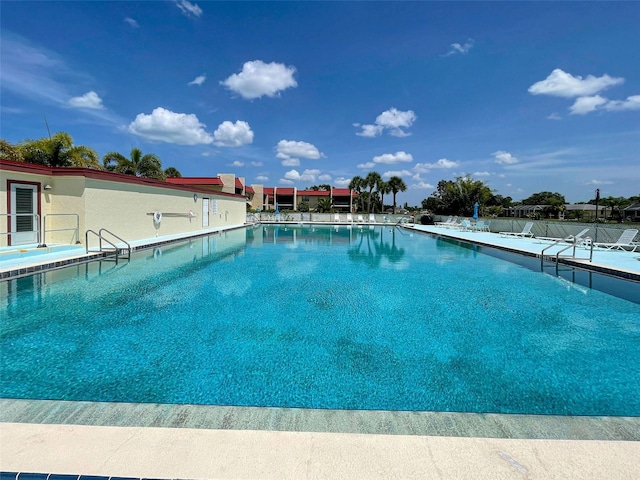 view of swimming pool