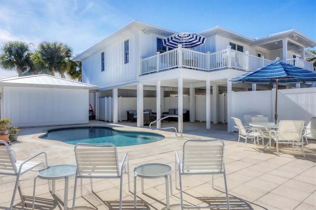 view of pool featuring an outdoor hangout area and a patio area