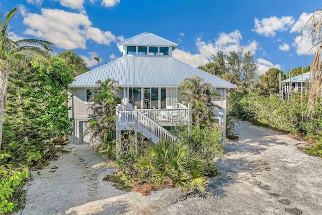 view of front of house featuring covered porch