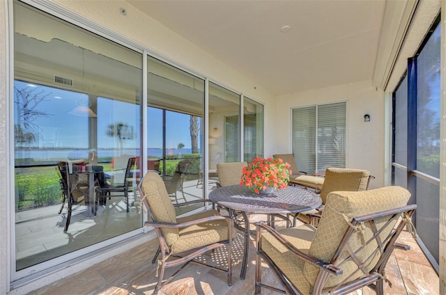 view of sunroom / solarium