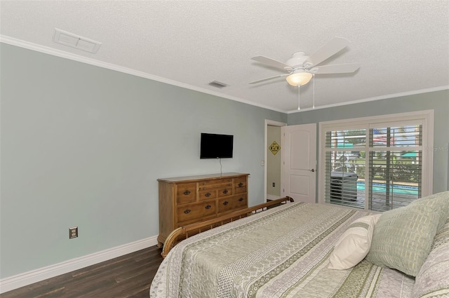 bedroom featuring ceiling fan, dark hardwood / wood-style flooring, and crown molding