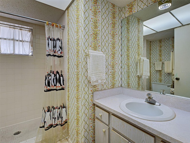 914 E 2nd St, Englewood, FL 34223 - bathroom with a shower with curtain and vanity