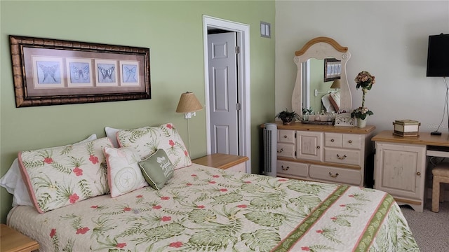 bedroom featuring carpet floors