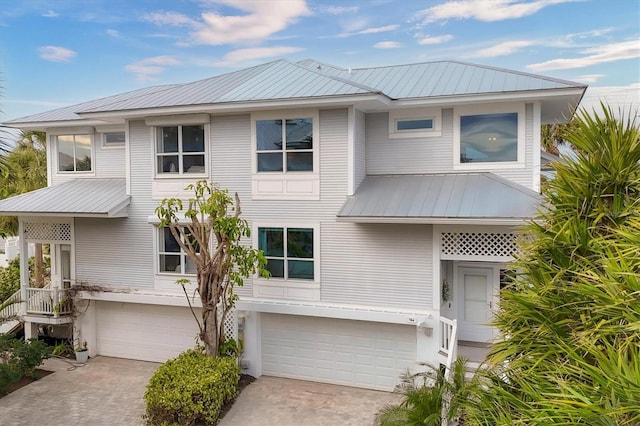 view of front of house featuring a garage