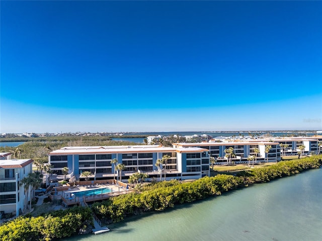 bird's eye view featuring a water view