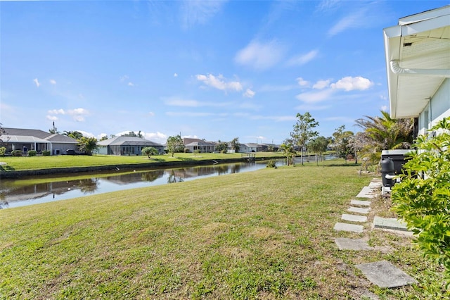 view of yard featuring a water view