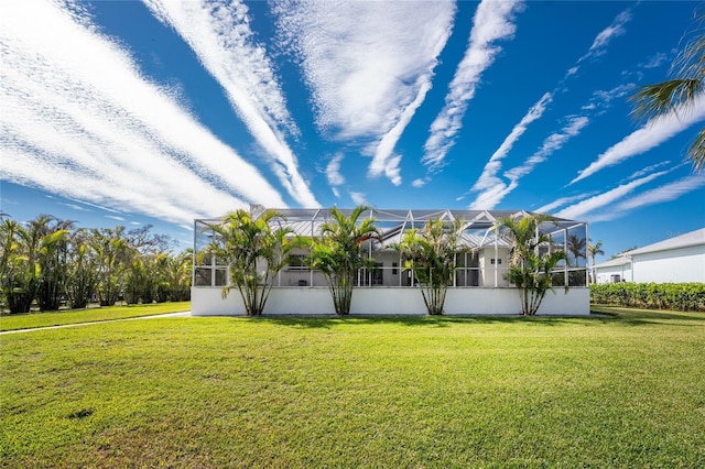 view of yard featuring a lanai