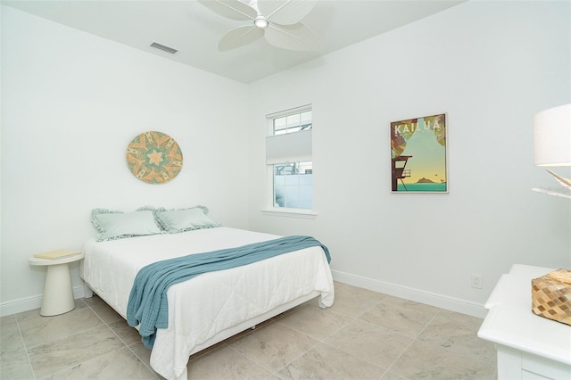 bedroom with ceiling fan