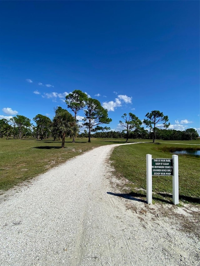 Listing photo 3 for 119 Wahoo Dr, Rotonda West FL 33947