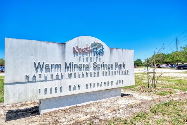 view of community / neighborhood sign