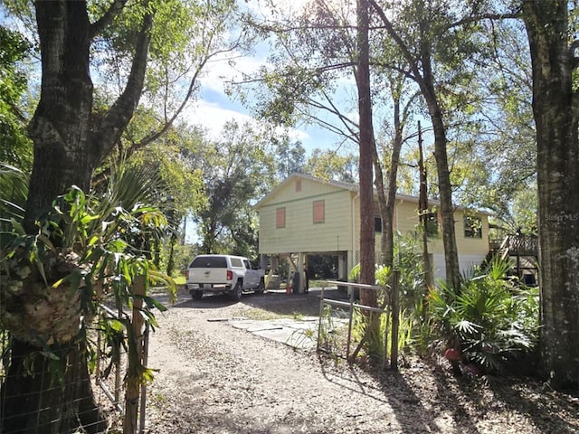 view of yard featuring a carport